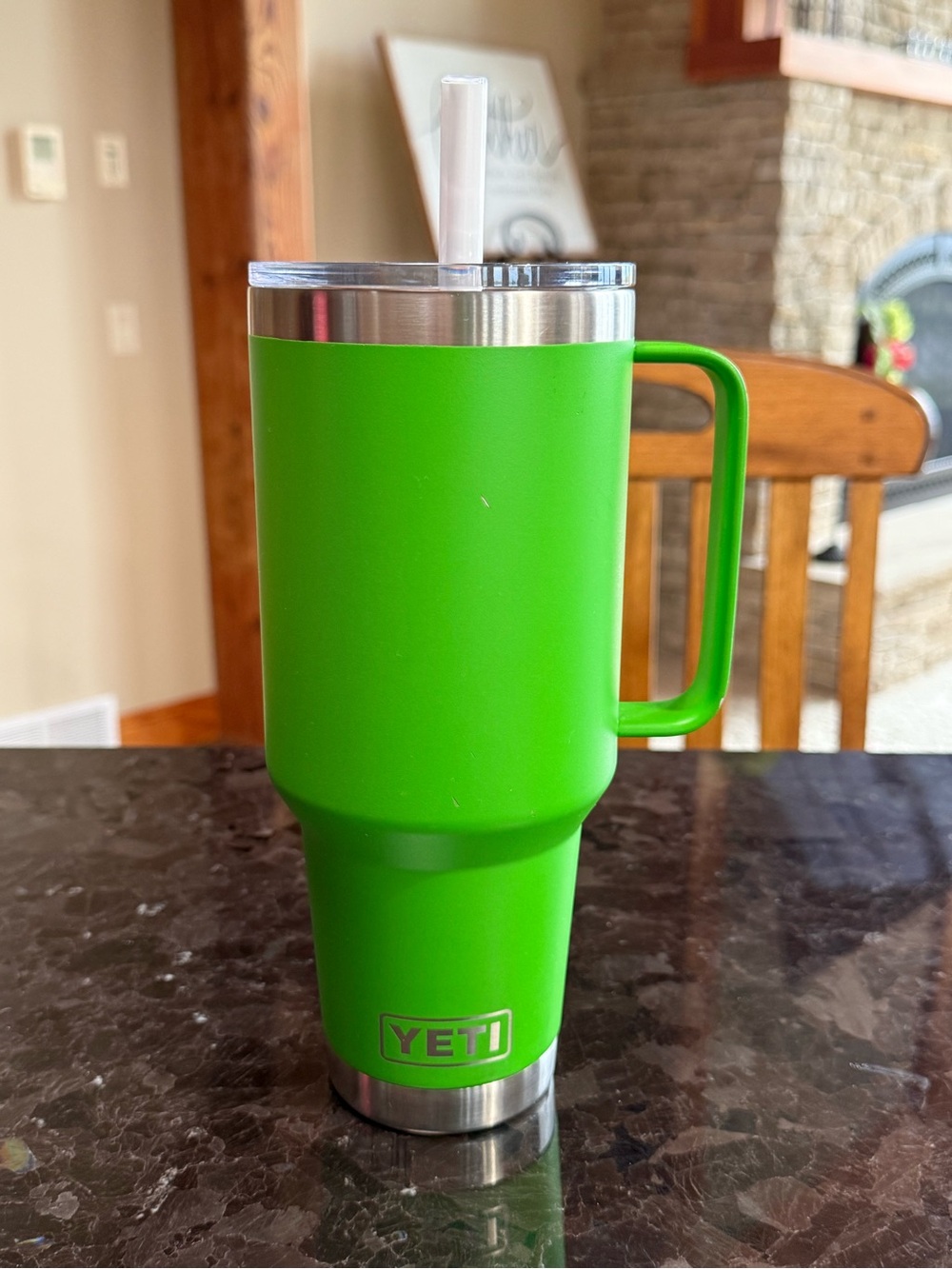 YETI Green 42 Oz. Rambler Tumbler with Handle and Clear Lid